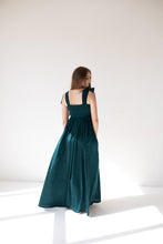 Load image into Gallery viewer, THE ROSE